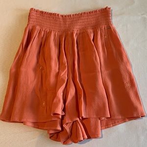 XS Pink Brand Shorts Coral Color With Embroidered Flowers
